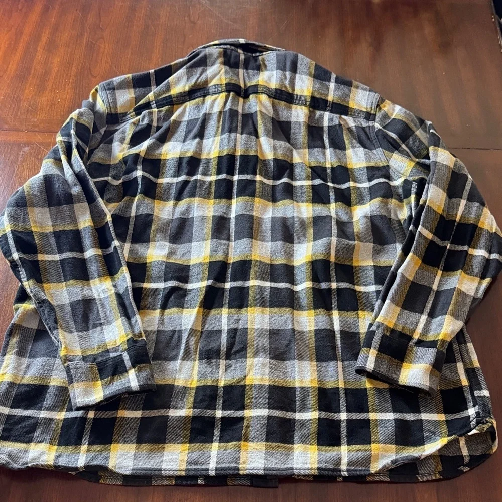 The North Face Men’s XXL Outdoors/Workwear Plaid Flannel Button Down Shirt